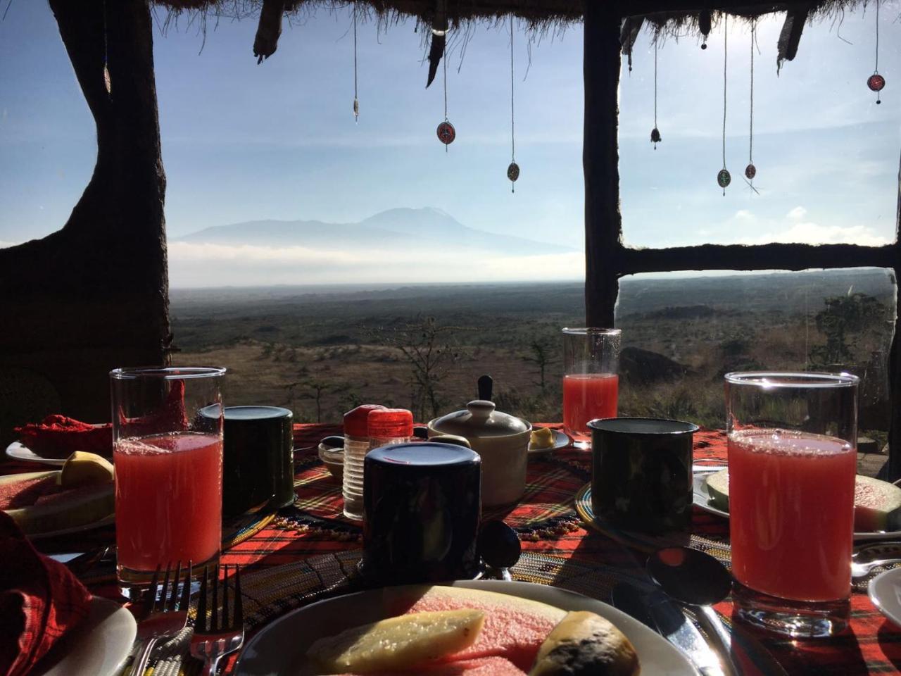Osiligilai Maasai Lodge Sanya Juu Екстер'єр фото